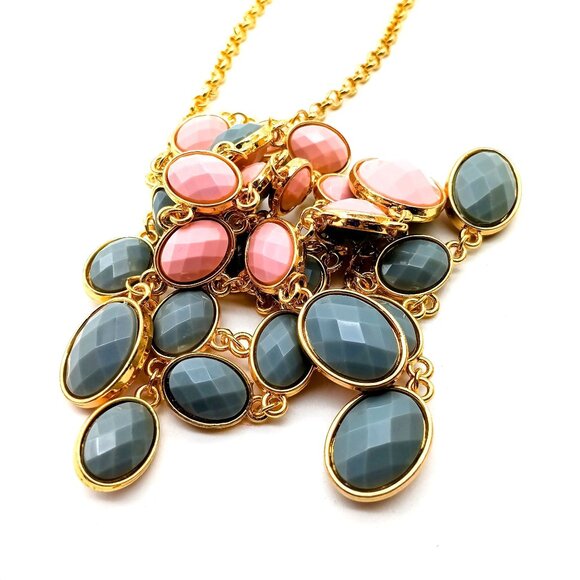 Reversible Vintage Multi Layered Bib Necklace With Faceted Pink or Grey on Gold - Picture 4 of 4
